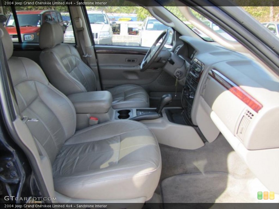 Sandstone Interior Photo for the 2004 Jeep Grand Cherokee Limited 4x4 #39073175
