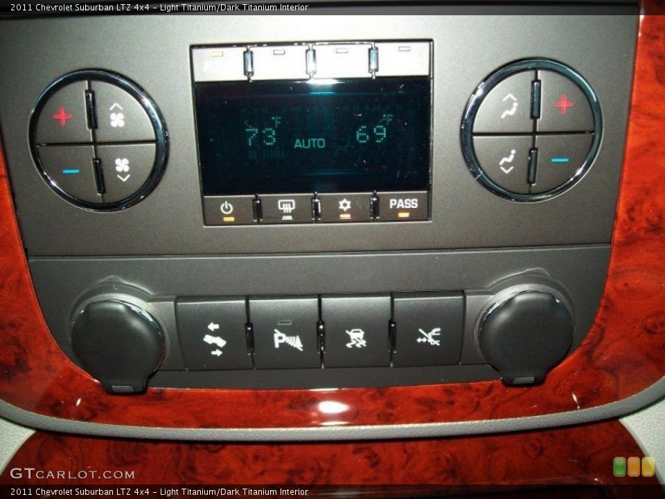 Light Titanium/Dark Titanium Interior Controls for the 2011 Chevrolet Suburban LTZ 4x4 #39073515