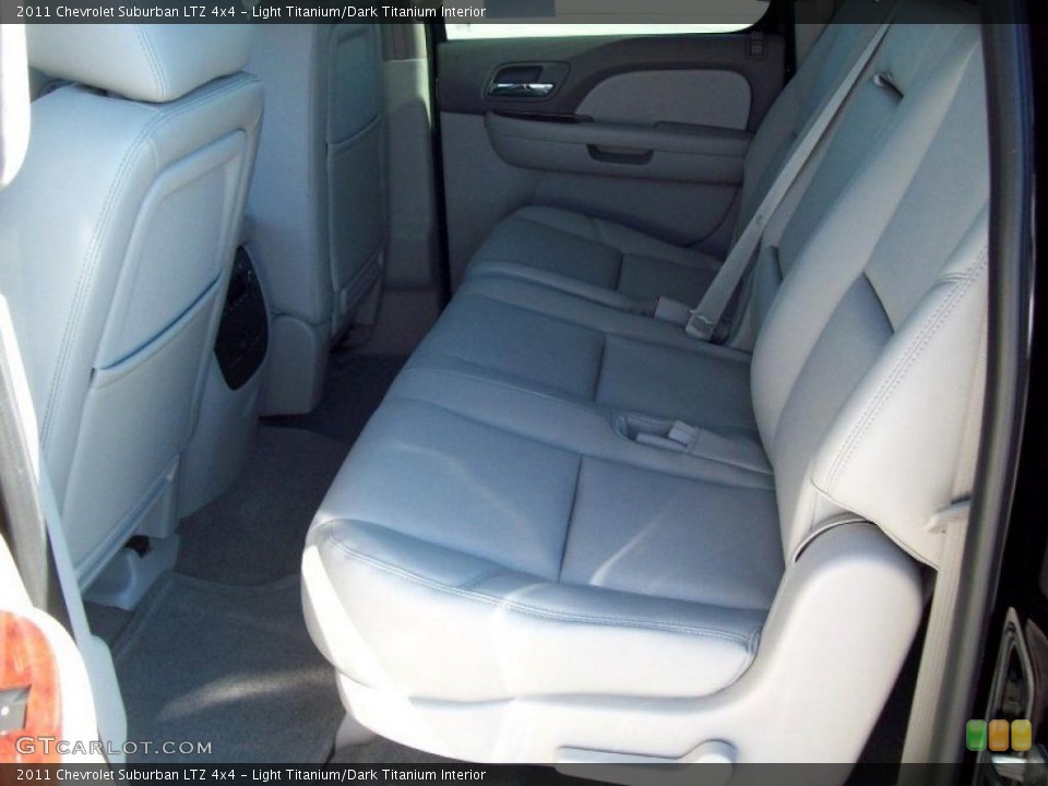 Light Titanium/Dark Titanium Interior Photo for the 2011 Chevrolet Suburban LTZ 4x4 #39073683