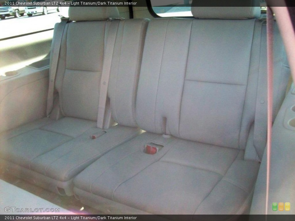 Light Titanium/Dark Titanium Interior Photo for the 2011 Chevrolet Suburban LTZ 4x4 #39073699