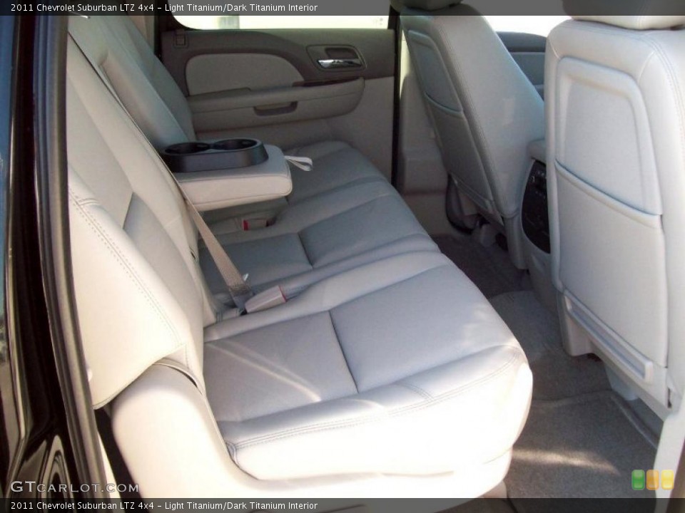 Light Titanium/Dark Titanium Interior Photo for the 2011 Chevrolet Suburban LTZ 4x4 #39073723