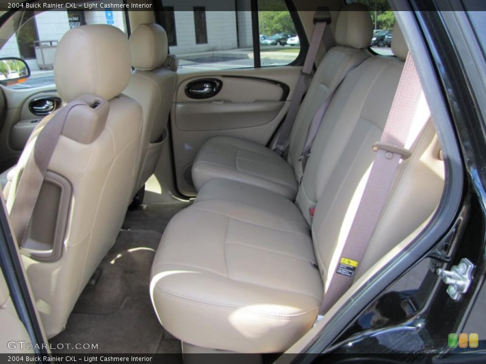 Light Cashmere Interior Photo for the 2004 Buick Rainier CXL #39075043