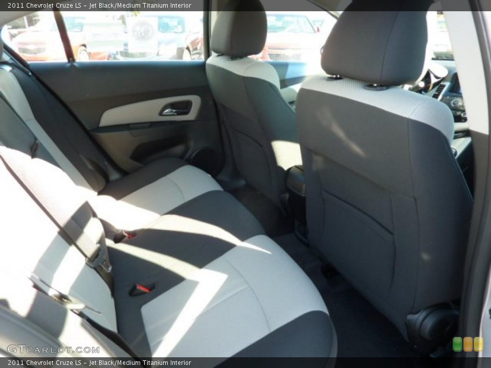 Jet Black/Medium Titanium Interior Photo for the 2011 Chevrolet Cruze LS #39076907