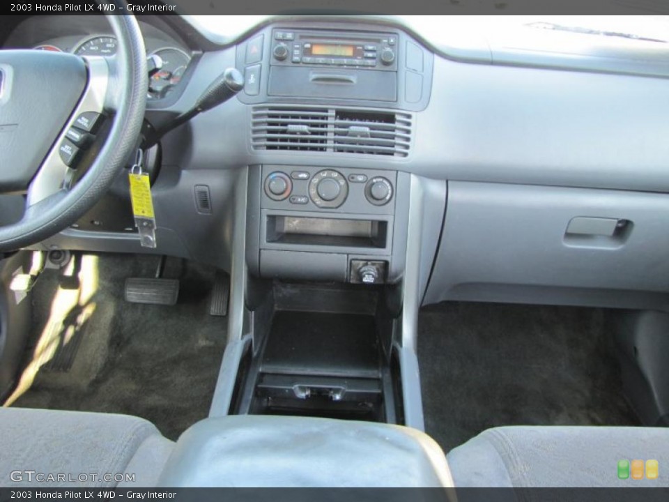 Gray Interior Dashboard for the 2003 Honda Pilot LX 4WD #39077315