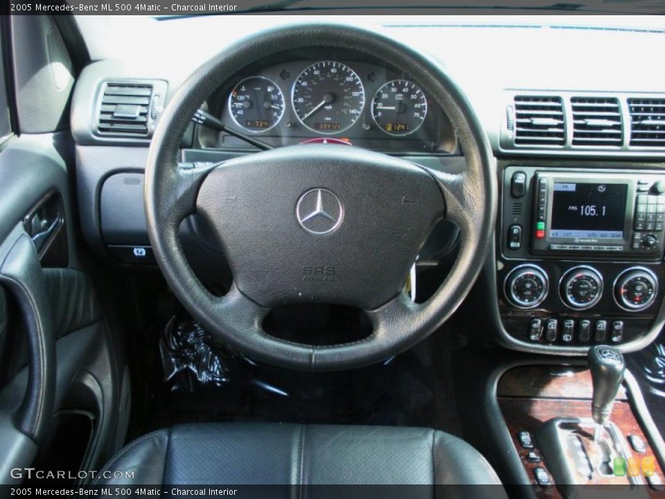 Charcoal Interior Dashboard for the 2005 Mercedes-Benz ML 500 4Matic #39078343