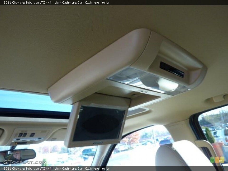 Light Cashmere/Dark Cashmere Interior Controls for the 2011 Chevrolet Suburban LTZ 4x4 #39079071
