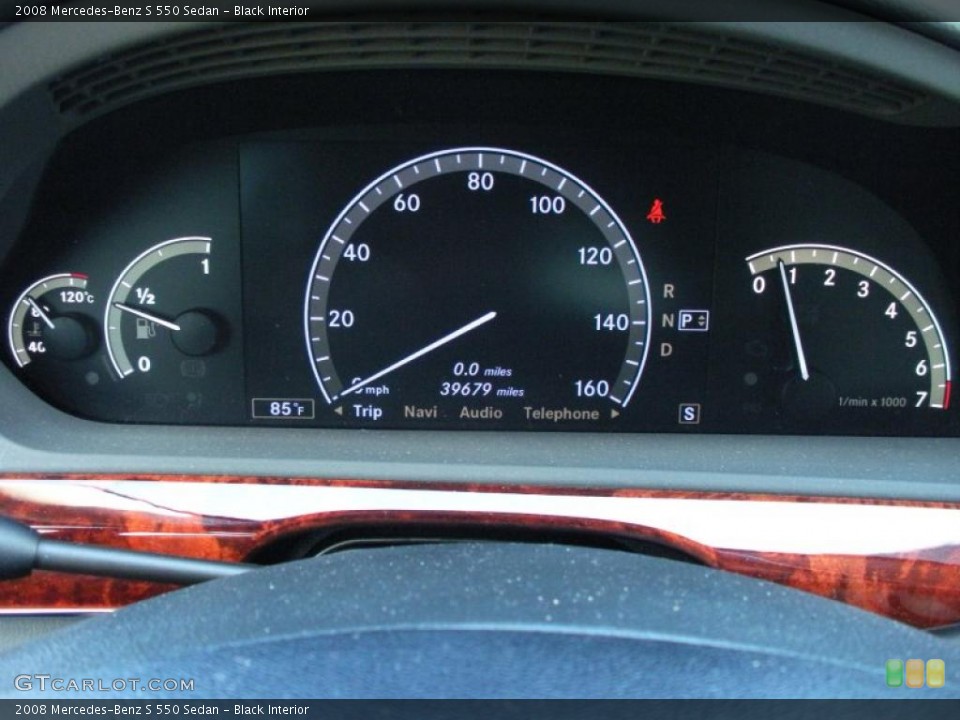 Black Interior Gauges for the 2008 Mercedes-Benz S 550 Sedan #39079255