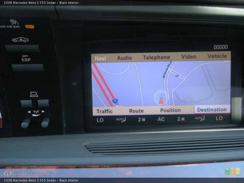 Black Interior Navigation for the 2008 Mercedes-Benz S 550 Sedan #39079283
