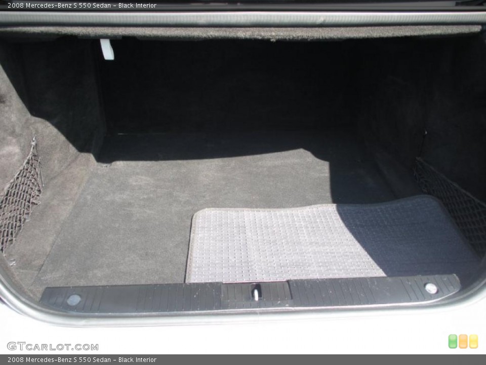 Black Interior Trunk for the 2008 Mercedes-Benz S 550 Sedan #39079335