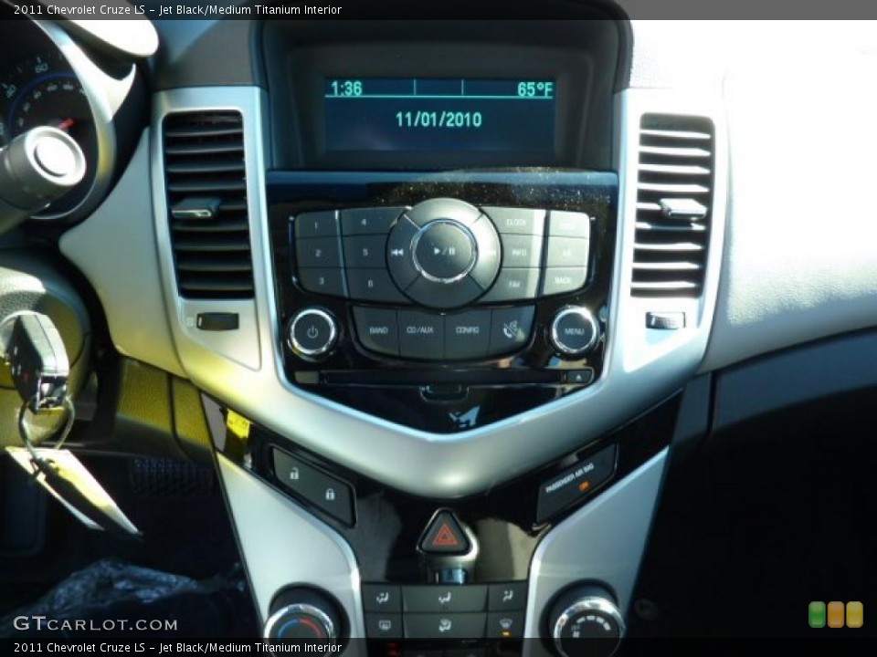 Jet Black/Medium Titanium Interior Controls for the 2011 Chevrolet Cruze LS #39079703
