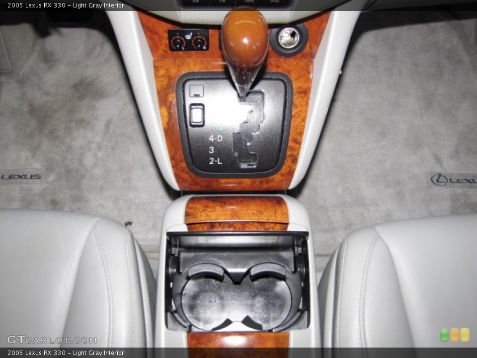 Light Gray Interior Transmission for the 2005 Lexus RX 330 #39080407