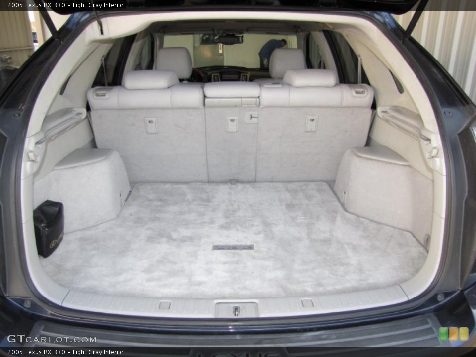 Light Gray Interior Trunk for the 2005 Lexus RX 330 #39080439