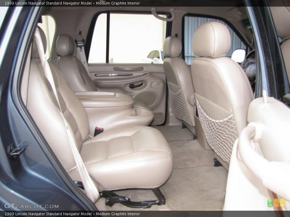 Medium Graphite Interior Photo for the 1999 Lincoln Navigator  #39080639