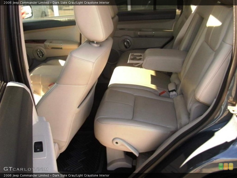 Dark Slate Gray/Light Graystone Interior Photo for the 2006 Jeep Commander Limited #39081565