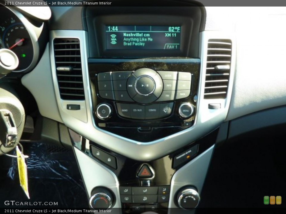 Jet Black/Medium Titanium Interior Controls for the 2011 Chevrolet Cruze LS #39082161