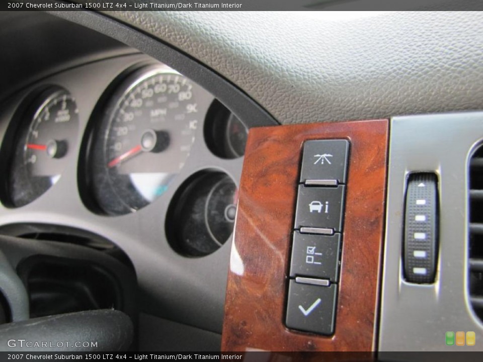 Light Titanium/Dark Titanium Interior Controls for the 2007 Chevrolet Suburban 1500 LTZ 4x4 #39085241