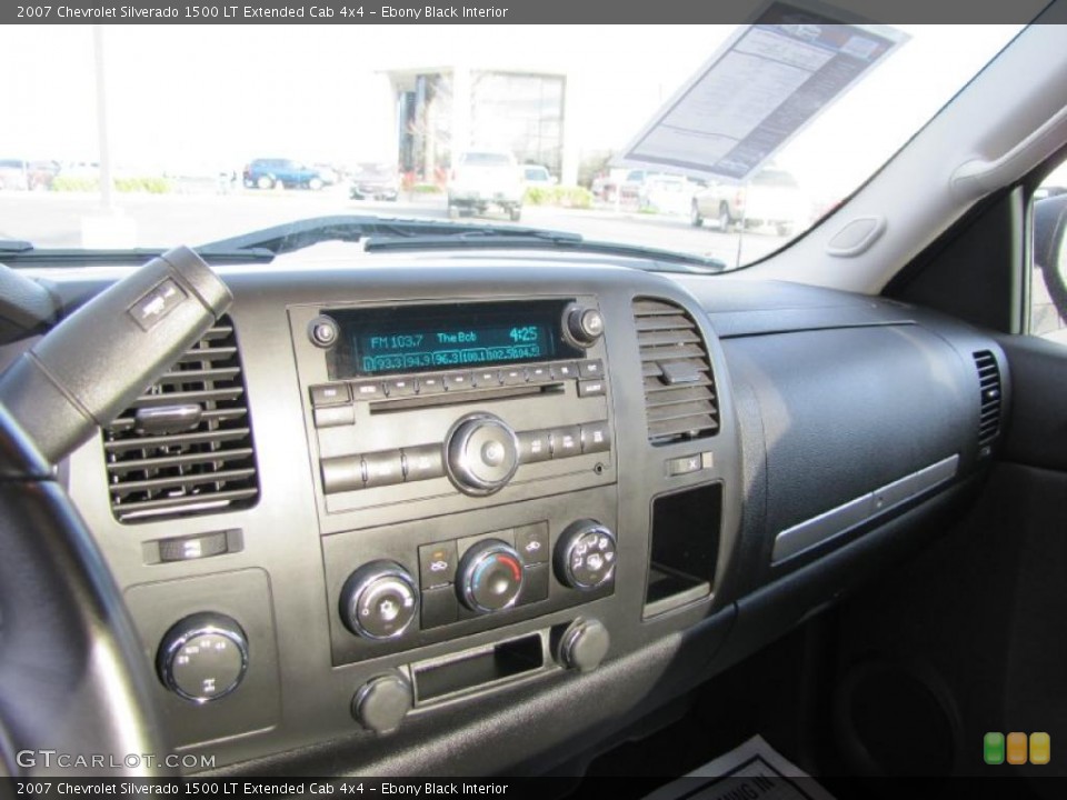 Ebony Black Interior Dashboard for the 2007 Chevrolet Silverado 1500 LT Extended Cab 4x4 #39085469