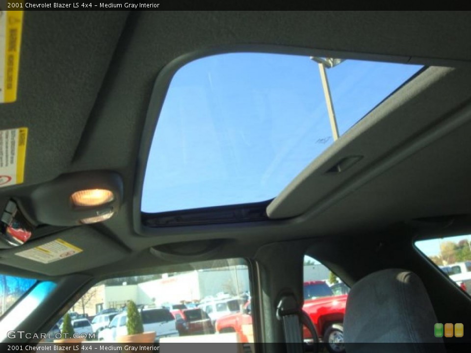 Medium Gray Interior Sunroof for the 2001 Chevrolet Blazer LS 4x4 #39086253