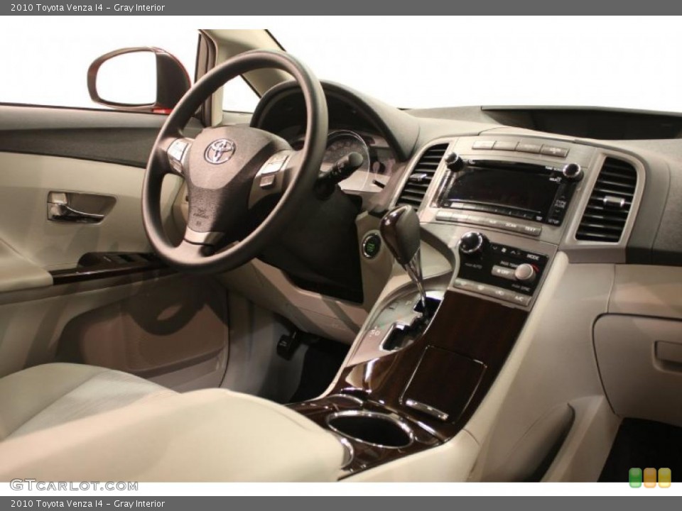 Gray Interior Photo for the 2010 Toyota Venza I4 #39089990