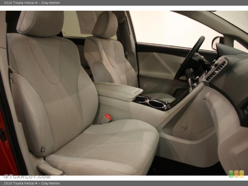 Gray Interior Photo for the 2010 Toyota Venza I4 #39090006
