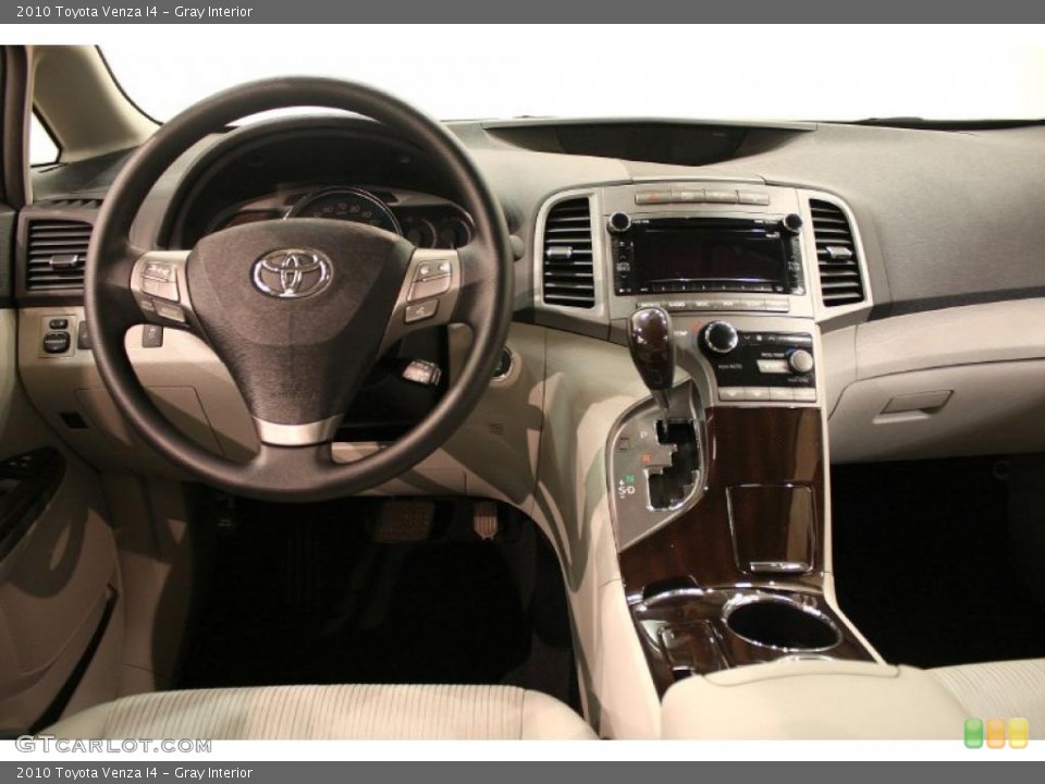 Gray Interior Photo for the 2010 Toyota Venza I4 #39090054