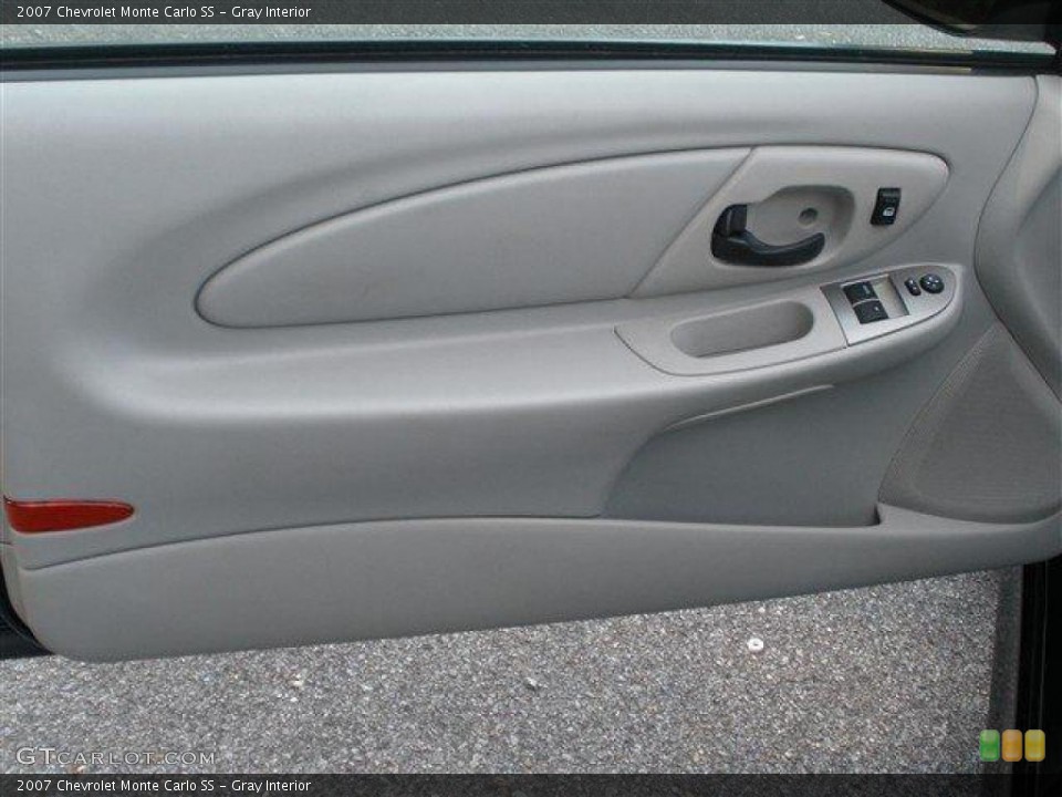 Gray Interior Door Panel for the 2007 Chevrolet Monte Carlo SS #39093586