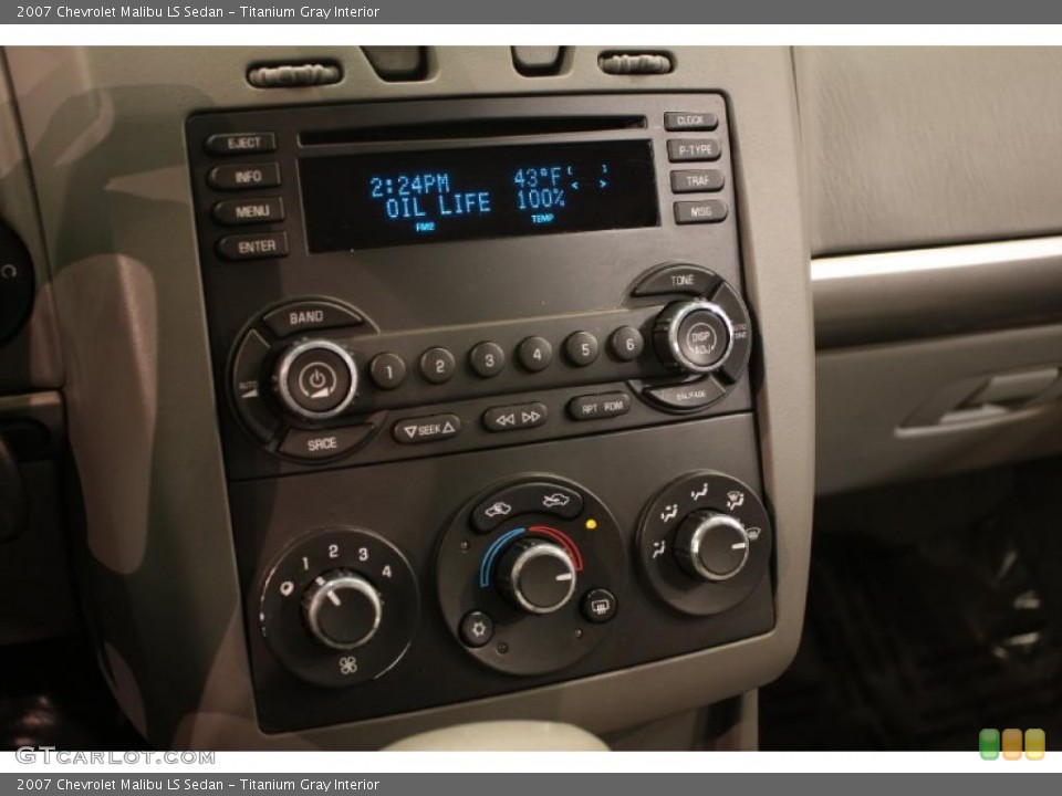 Titanium Gray Interior Controls for the 2007 Chevrolet Malibu LS Sedan #39093934