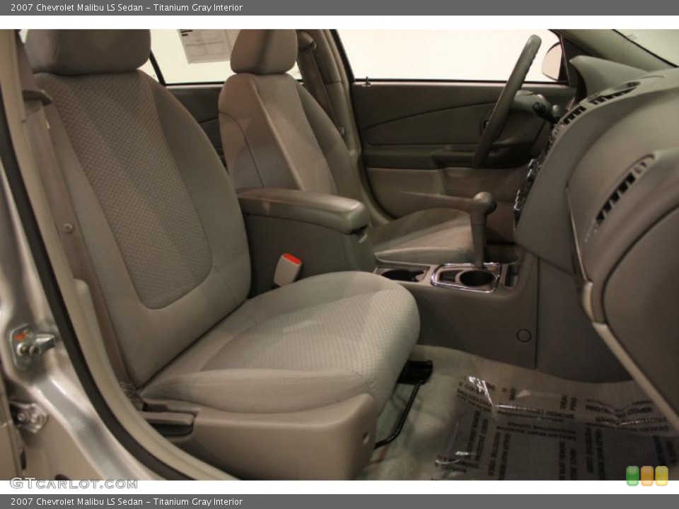 Titanium Gray Interior Photo for the 2007 Chevrolet Malibu LS Sedan #39093998