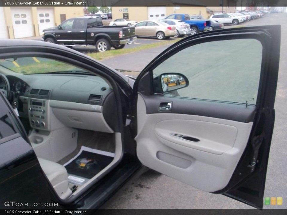 Gray Interior Door Panel for the 2006 Chevrolet Cobalt SS Sedan #39094686
