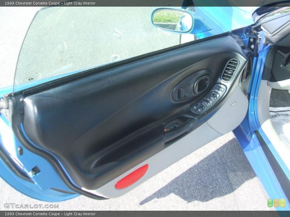 Light Gray Interior Door Panel for the 1999 Chevrolet Corvette Coupe #39095330