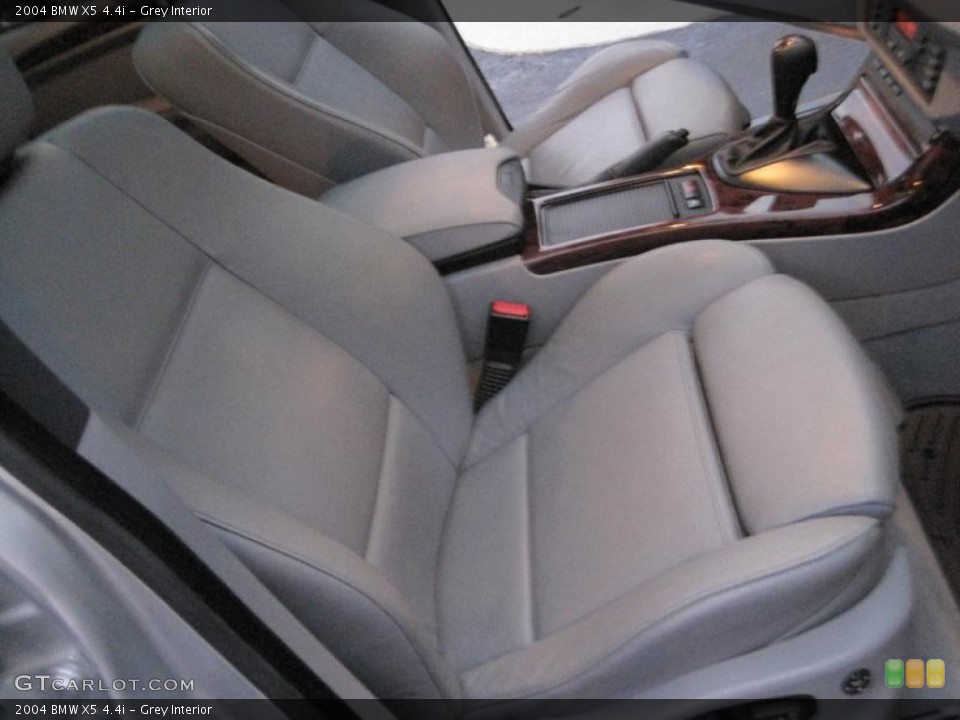 Grey Interior Photo for the 2004 BMW X5 4.4i #39100562