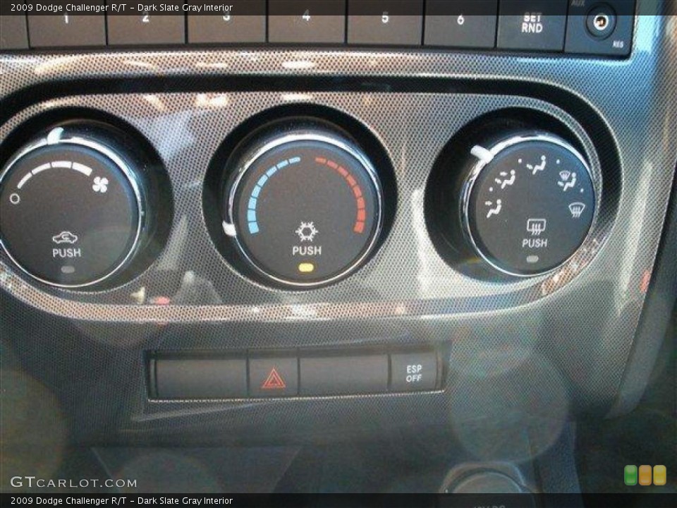 Dark Slate Gray Interior Controls for the 2009 Dodge Challenger R/T #39100790