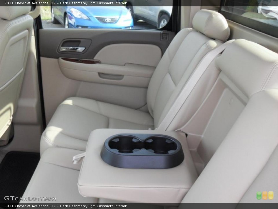 Dark Cashmere/Light Cashmere Interior Photo for the 2011 Chevrolet Avalanche LTZ #39102566
