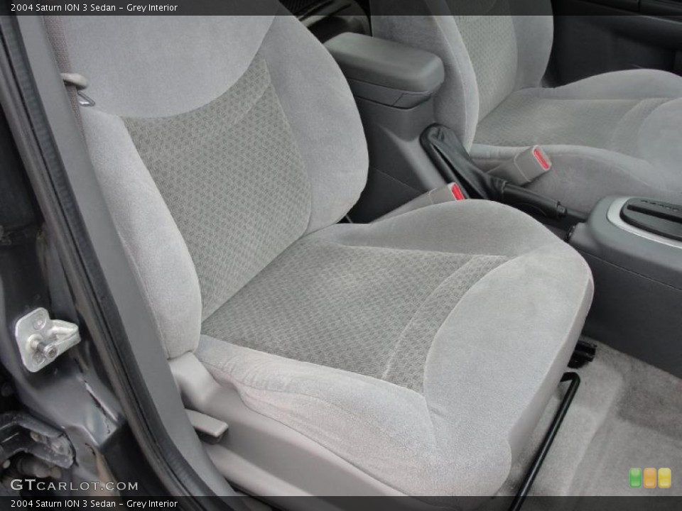 Grey Interior Photo for the 2004 Saturn ION 3 Sedan #39104613