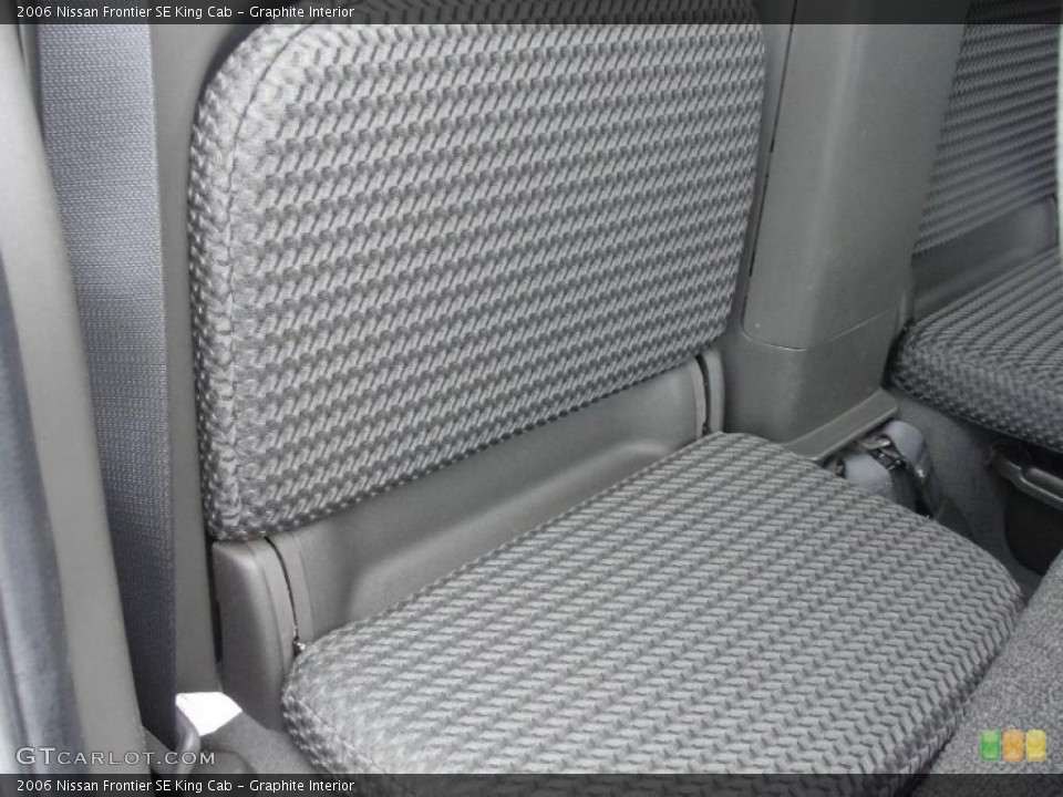 Graphite Interior Photo for the 2006 Nissan Frontier SE King Cab #39106261