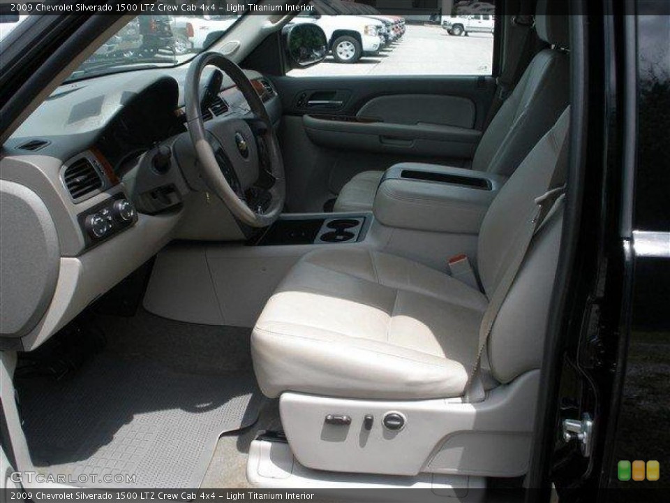 Light Titanium Interior Photo for the 2009 Chevrolet Silverado 1500 LTZ Crew Cab 4x4 #39106301