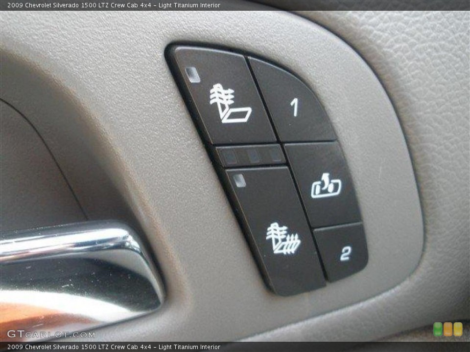 Light Titanium Interior Controls for the 2009 Chevrolet Silverado 1500 LTZ Crew Cab 4x4 #39106501