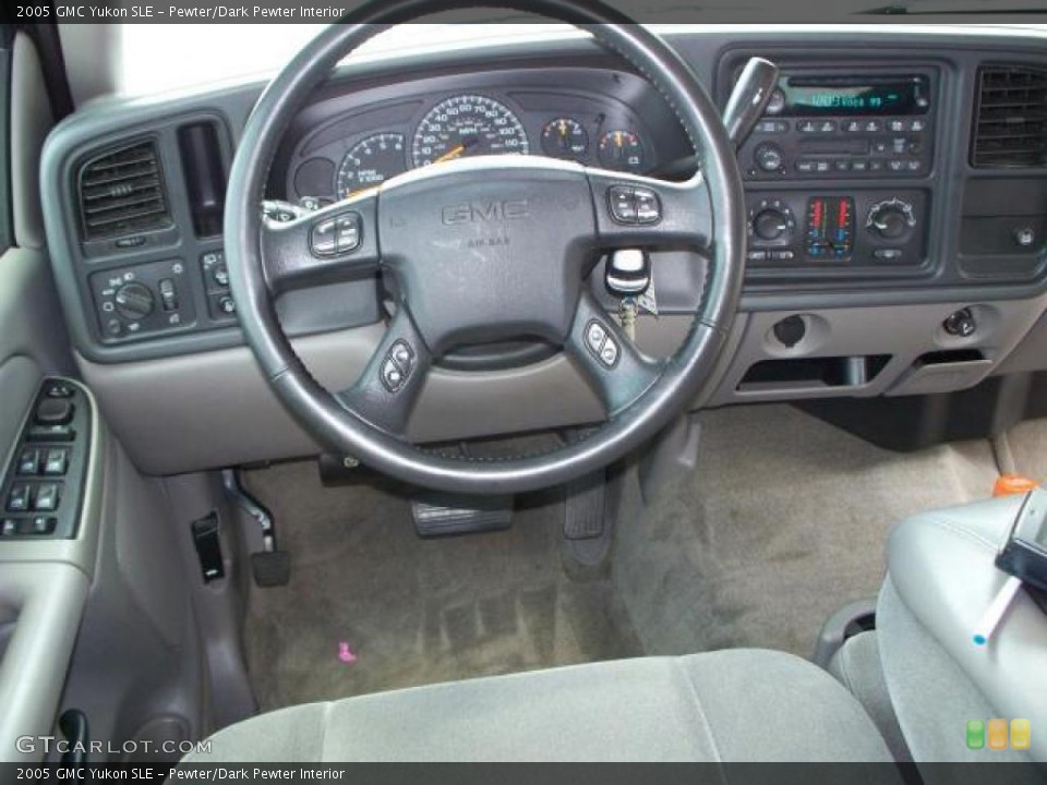 Pewter/Dark Pewter Interior Controls for the 2005 GMC Yukon SLE #39108161