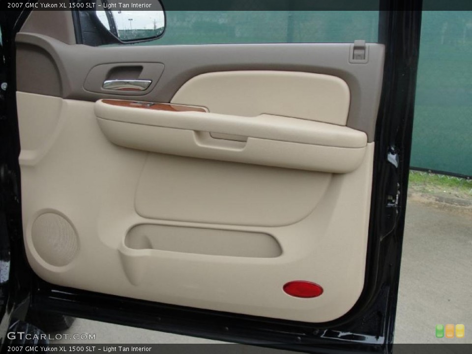 Light Tan Interior Door Panel for the 2007 GMC Yukon XL 1500 SLT #39109373