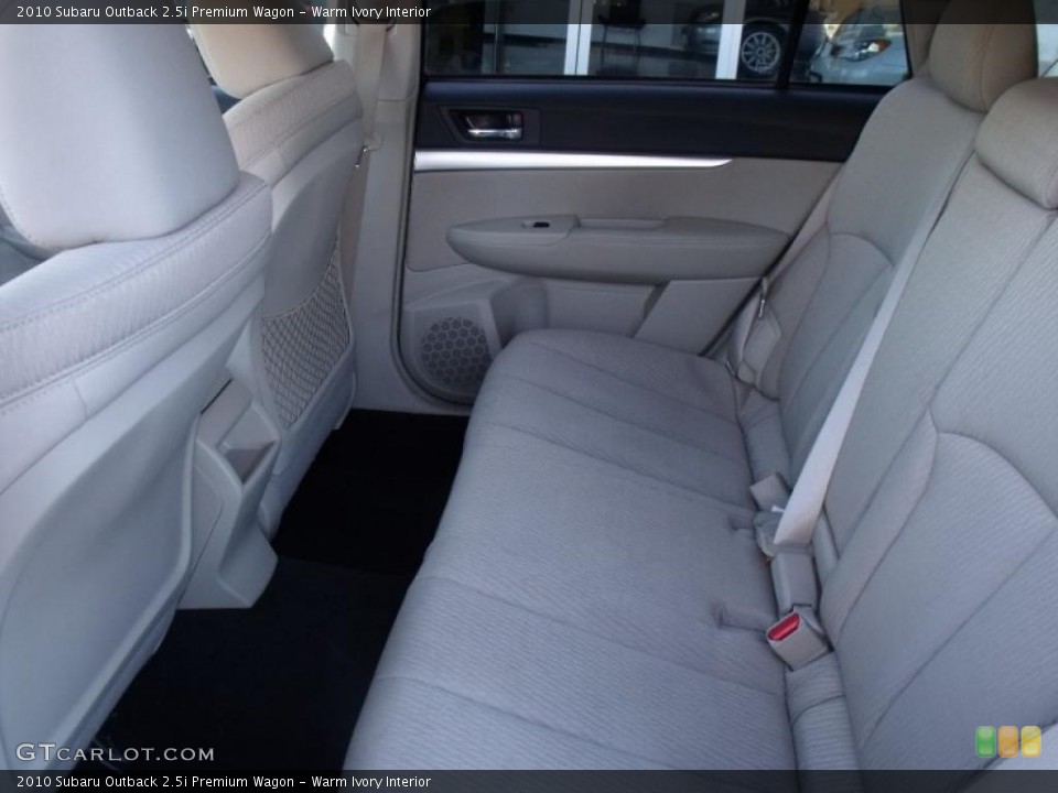 Warm Ivory Interior Photo for the 2010 Subaru Outback 2.5i Premium Wagon #39110313