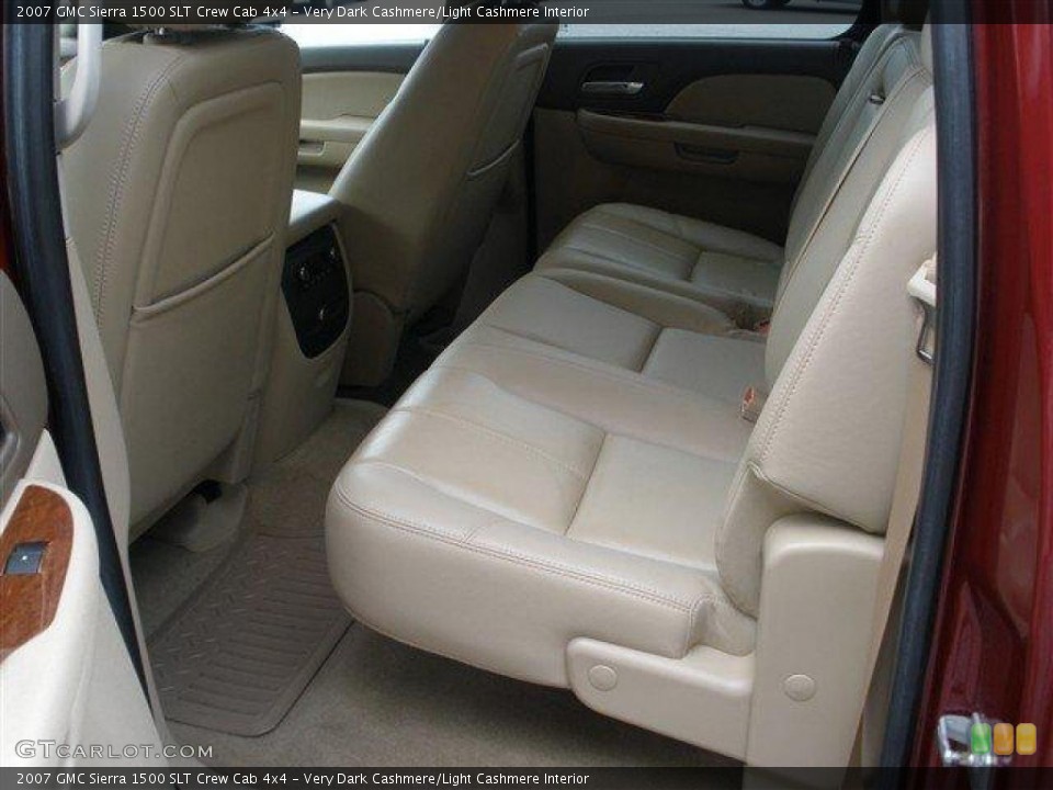 Very Dark Cashmere/Light Cashmere Interior Photo for the 2007 GMC Sierra 1500 SLT Crew Cab 4x4 #39111353