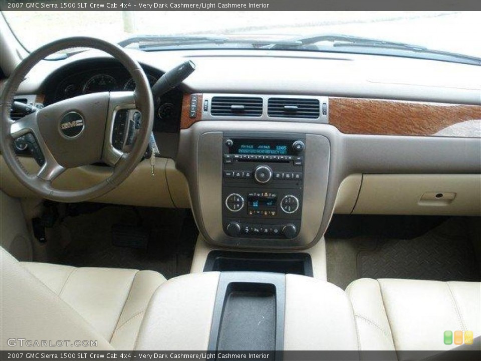 Very Dark Cashmere/Light Cashmere Interior Dashboard for the 2007 GMC Sierra 1500 SLT Crew Cab 4x4 #39111437