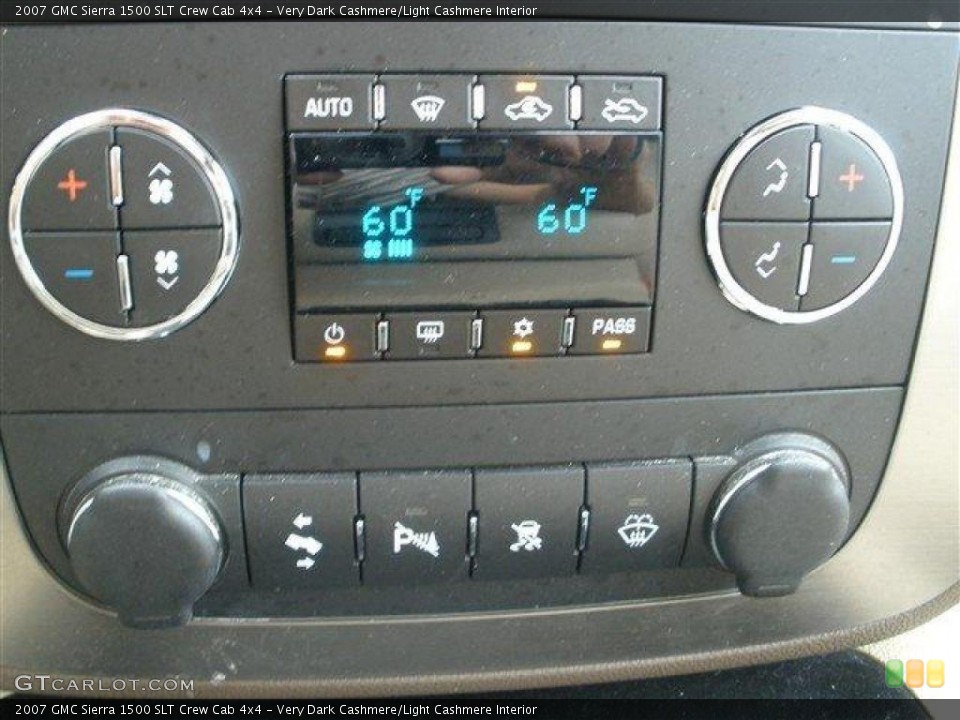 Very Dark Cashmere/Light Cashmere Interior Controls for the 2007 GMC Sierra 1500 SLT Crew Cab 4x4 #39111513