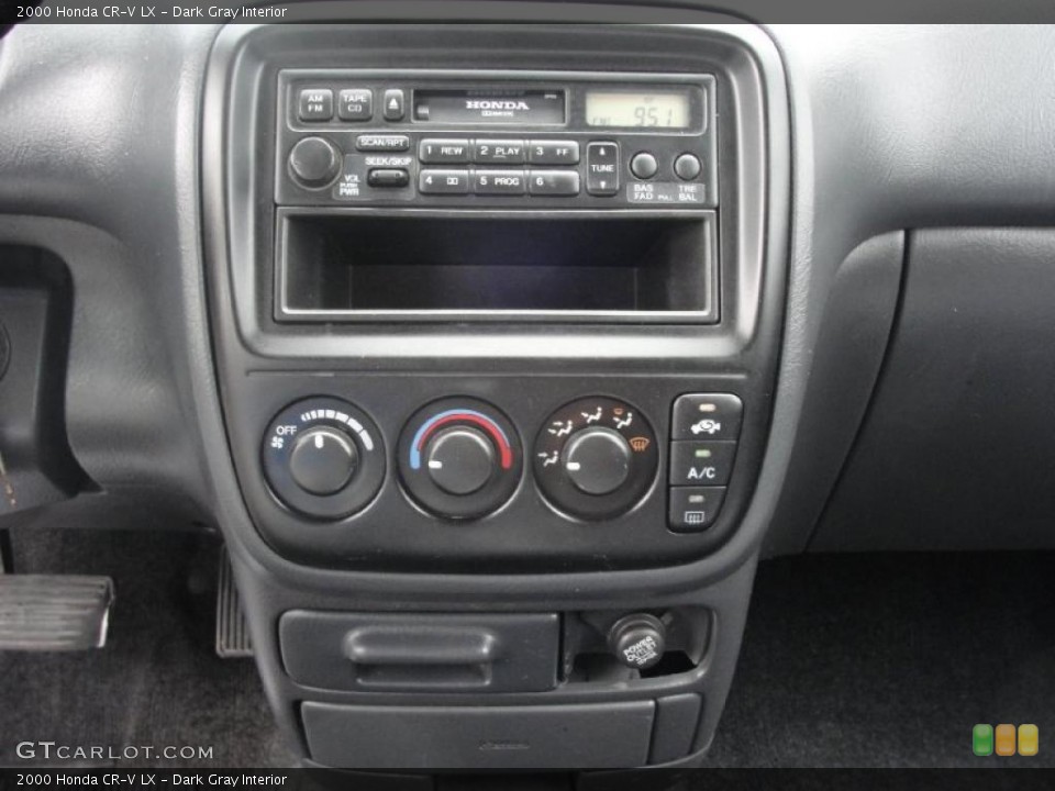Dark Gray Interior Controls for the 2000 Honda CR-V LX #39111945