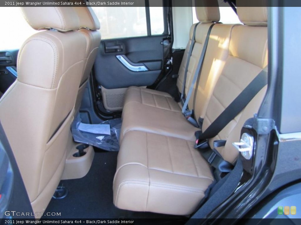 Black/Dark Saddle Interior Photo for the 2011 Jeep Wrangler Unlimited Sahara 4x4 #39113980
