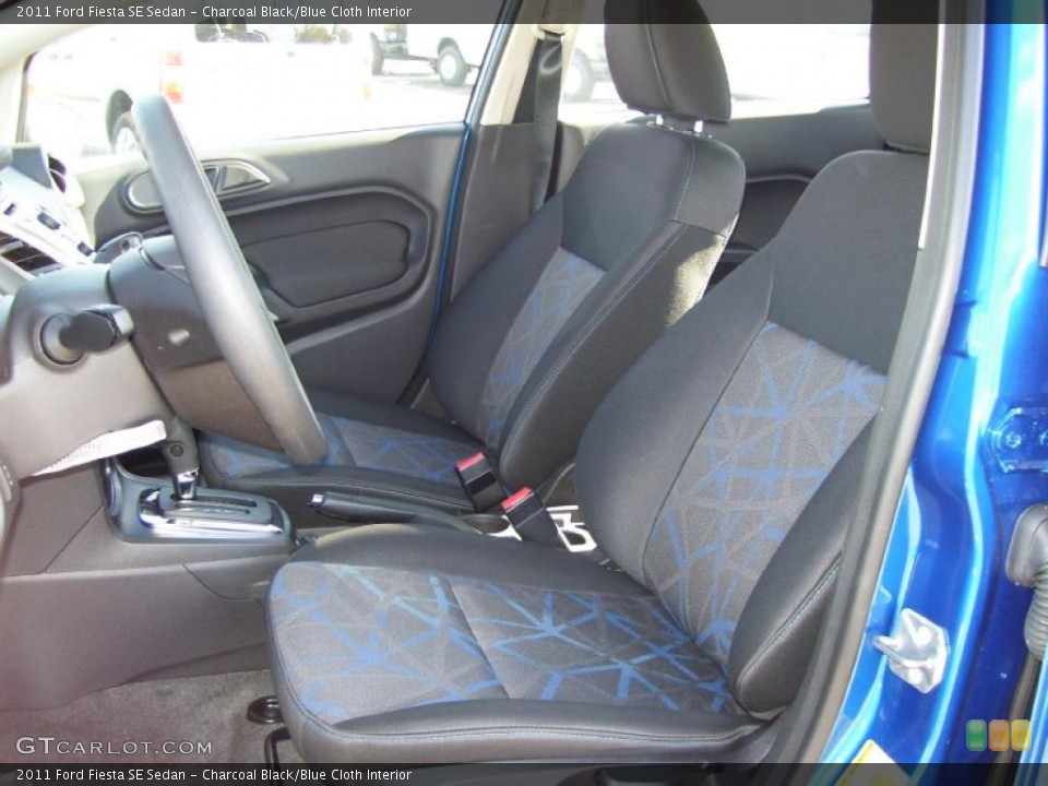 Charcoal Black/Blue Cloth Interior Photo for the 2011 Ford Fiesta SE Sedan #39127383