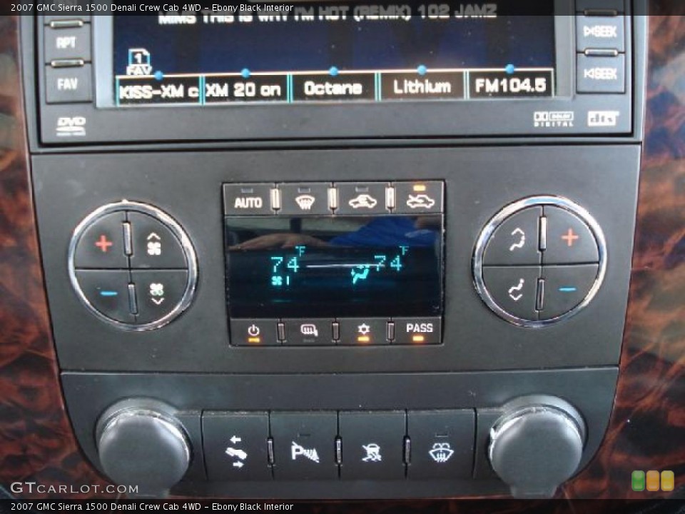 Ebony Black Interior Controls for the 2007 GMC Sierra 1500 Denali Crew Cab 4WD #39127451