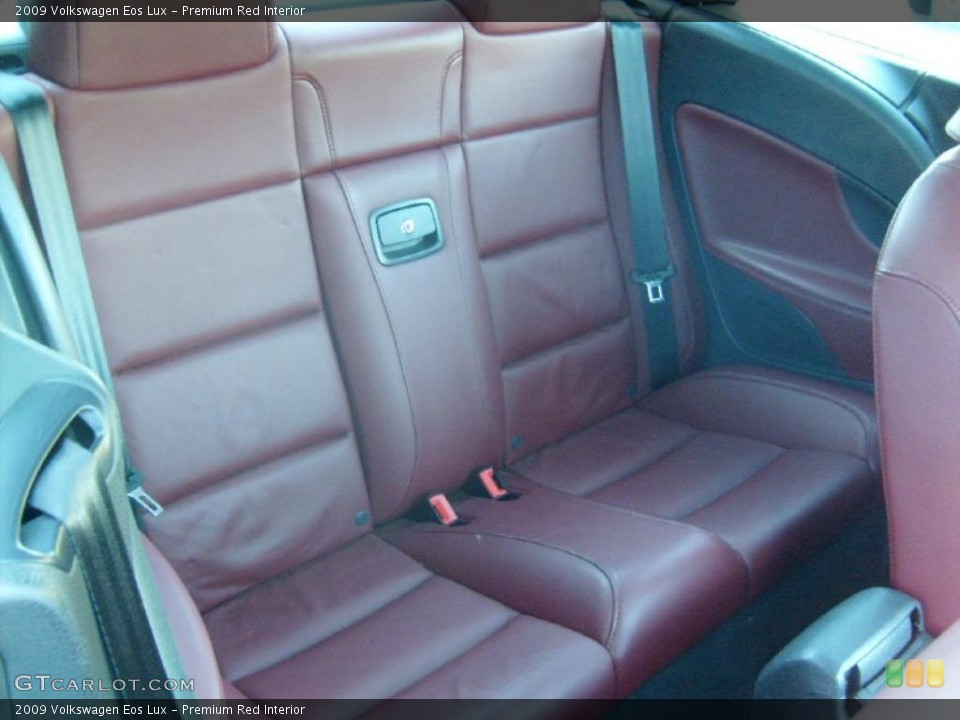 Premium Red Interior Photo for the 2009 Volkswagen Eos Lux #39128983