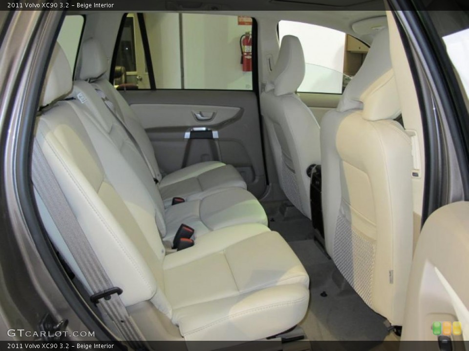 Beige Interior Photo for the 2011 Volvo XC90 3.2 #39130515