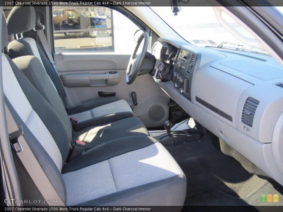 Dark Charcoal Interior Photo for the 2007 Chevrolet Silverado 1500 Work Truck Regular Cab 4x4 #39130895